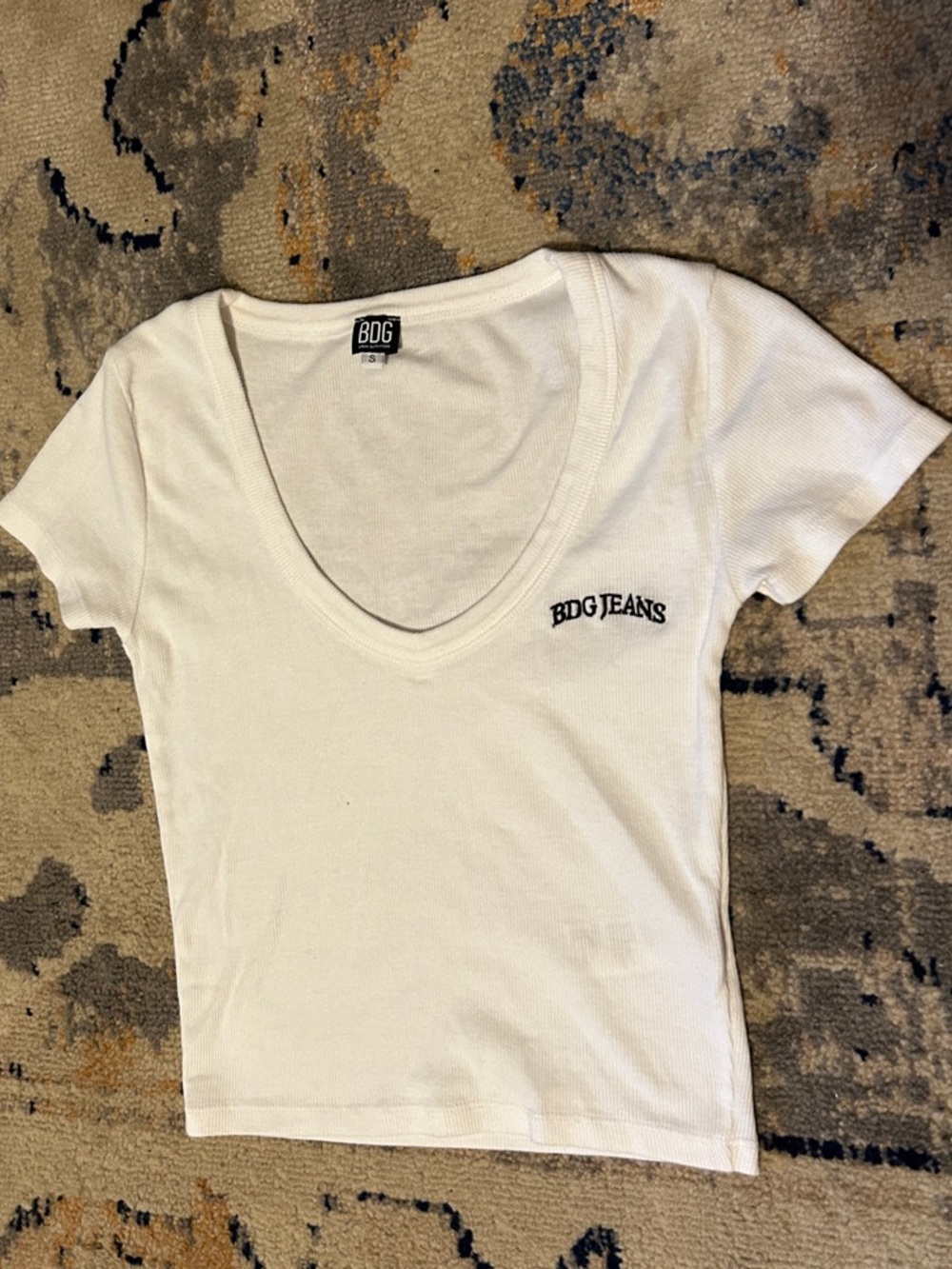 BDG White Scoop Neck Cropped Tee